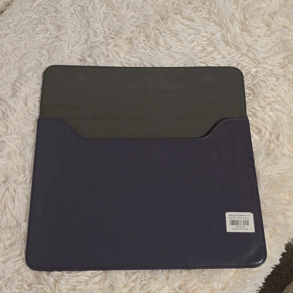 Skeleton Art Tablet Sleeve - Black and Cream